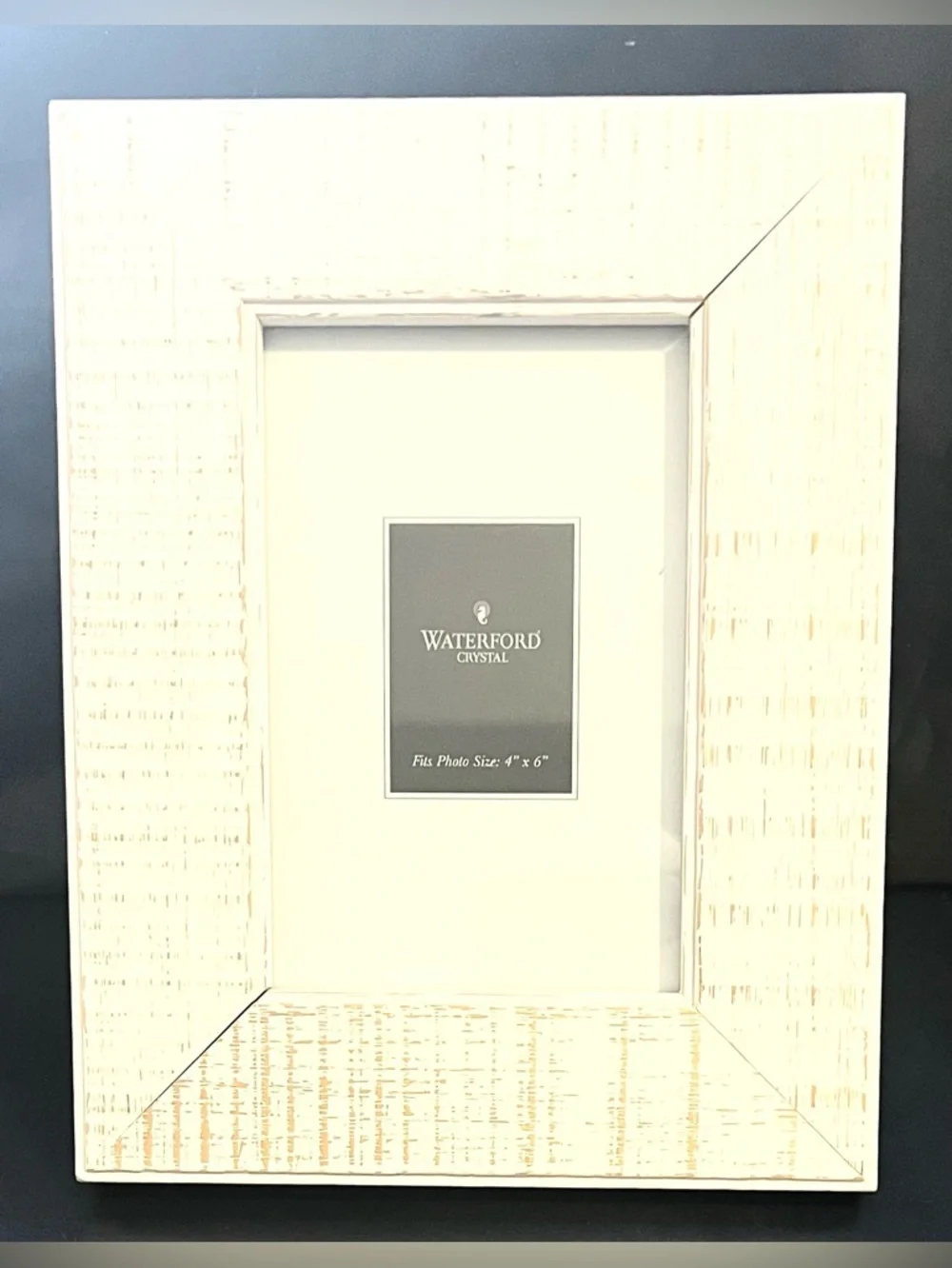 Classy Rustic Textured Finish Wooden Picture Frame - for 4 x 6 Photo